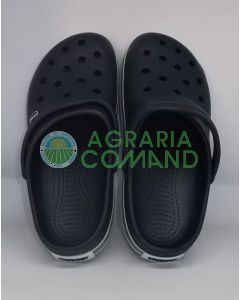 Zoccoli forati blu scuro Zoccoli forati blu scuro